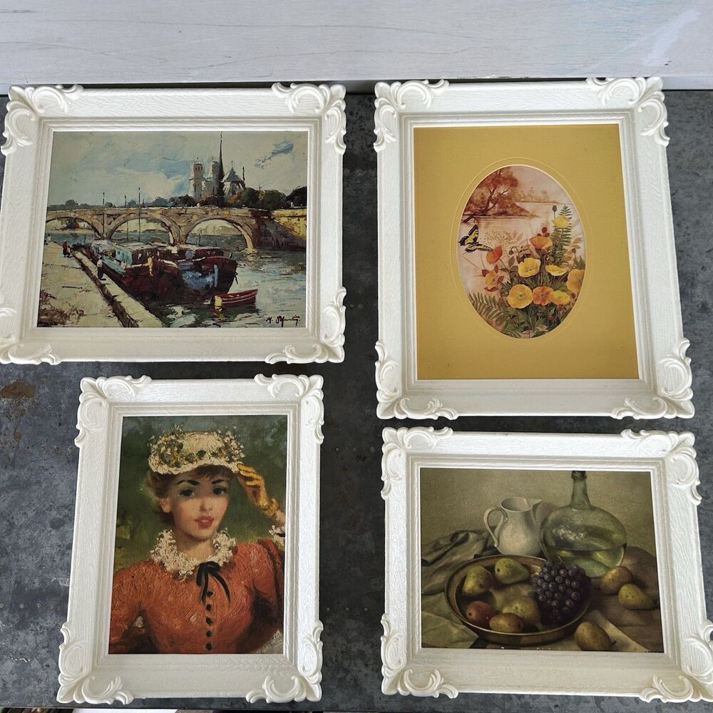 Vintage Lot Of 4 White Gallery Photo Frames Molded Plastic Interchangeable Style
